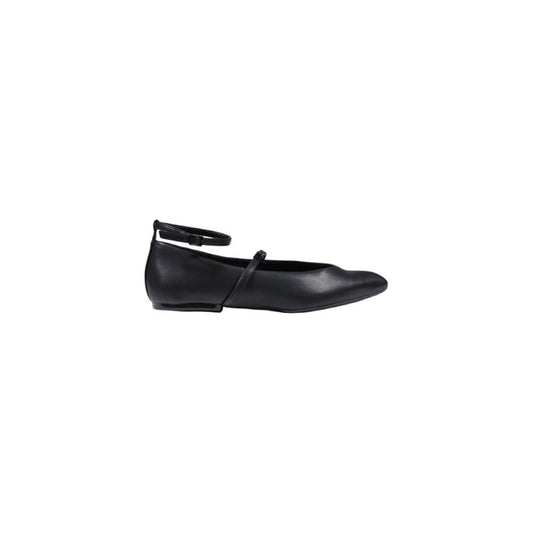 Armani Exchange Scarpe Basse Donna – Stile e Qualità Firmata