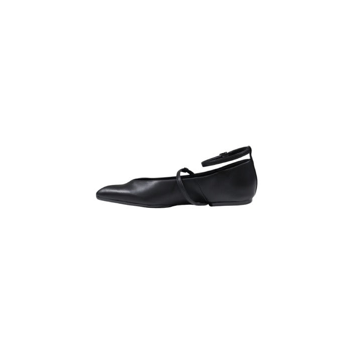 Armani Exchange Scarpe Basse Donna – Stile e Qualità Firmata